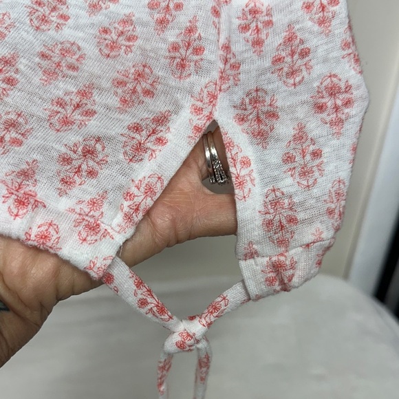 Liz Claiborne Red and White Patterned Blouse - Picture 4 of 10